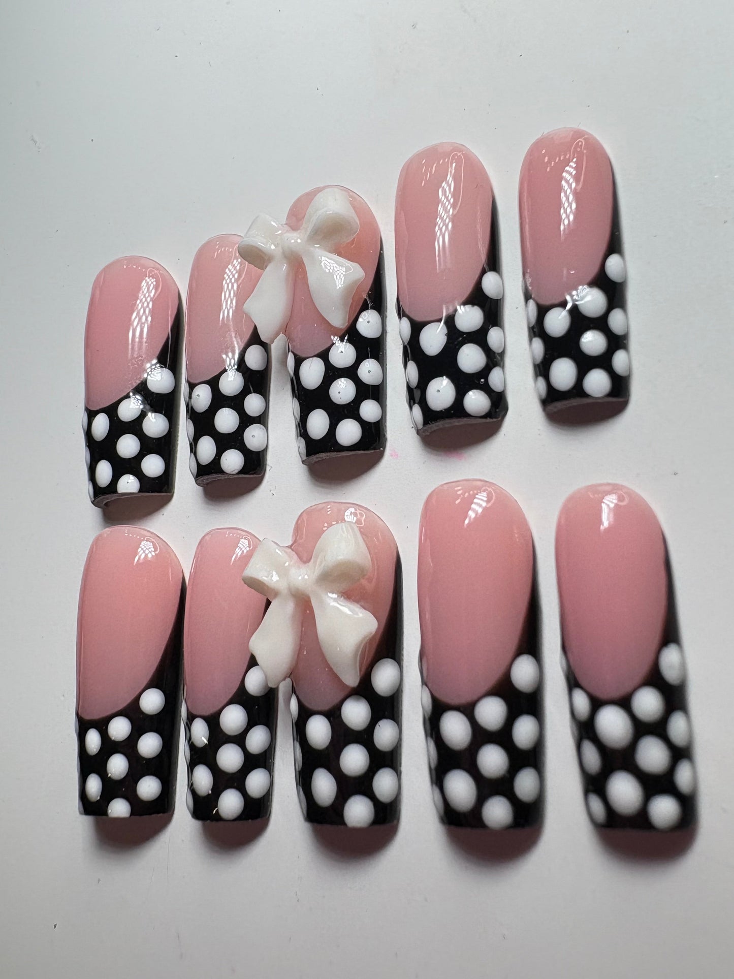 Black and White Dots